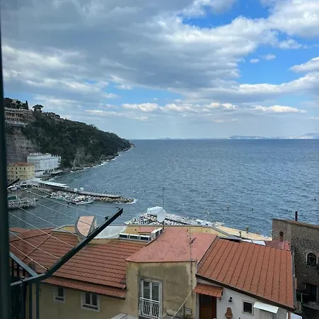 Casa Mariva Vicino Al Mare A Sorrente